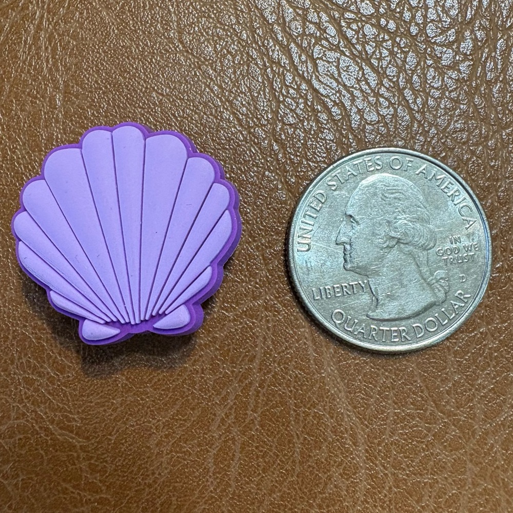 Seashell Croc Charm - Picture 4 of 4